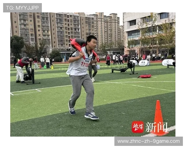 举重俱乐部举办公开教学示范课，举重参赛